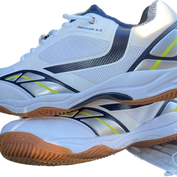 Sneakers - Picture 2 of 5